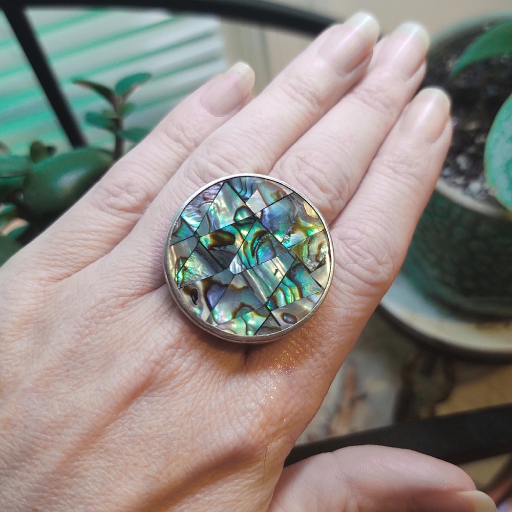 Vintage Oversized Sterling Silver & Abalone Signed Ring- 6.5 - Picture 6 of 8